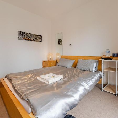 Private Room In Cardiff City Center 외부 사진